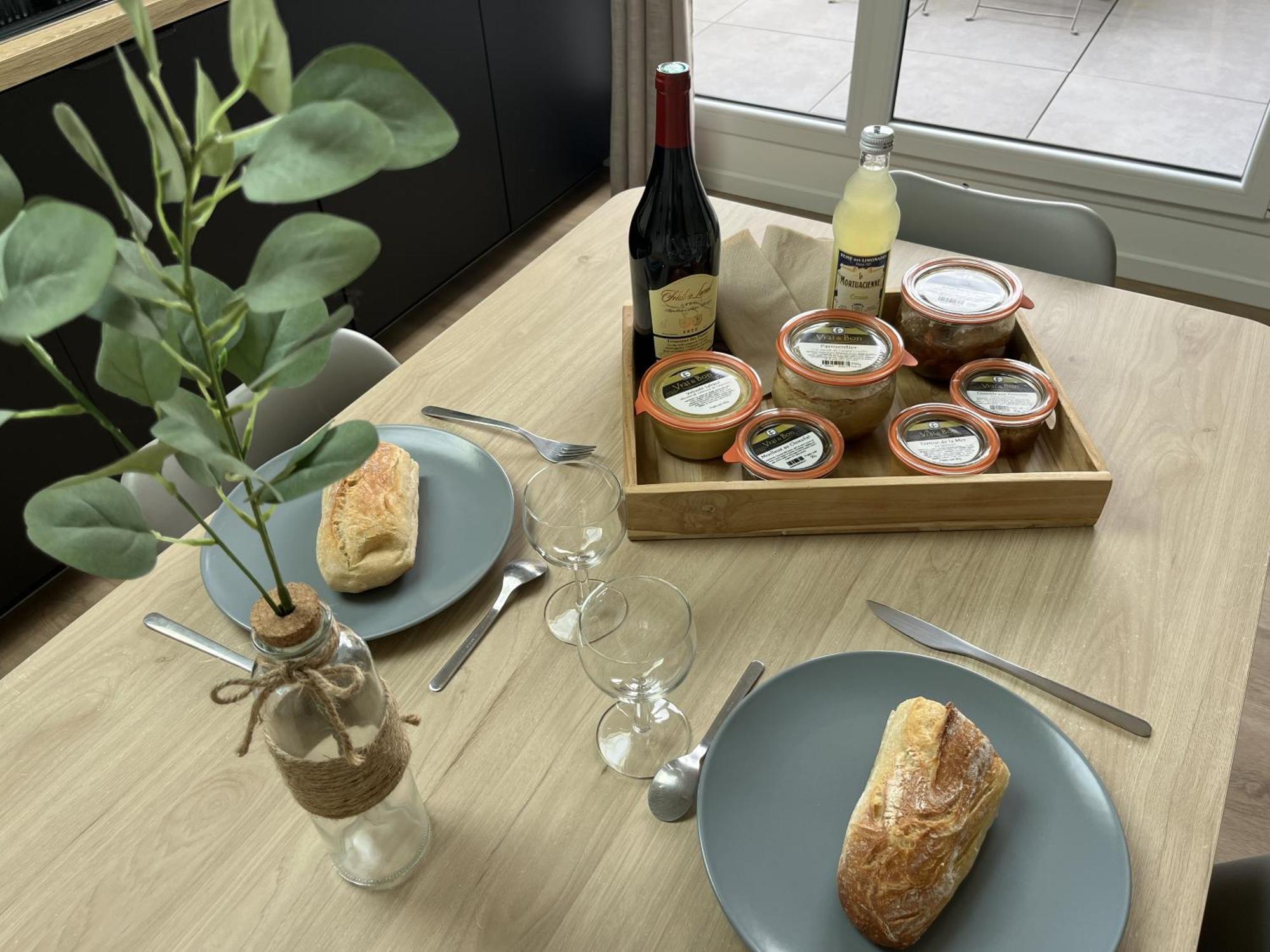 Appart-Hotel N 3 Avec Terrasse, Piscine, Petit-Dejeuner Et Parking Prive Chouzelot Dış mekan fotoğraf
